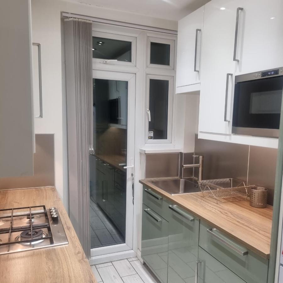Spacious Private Room In Vibrant South London Thornton Heath Exterior foto